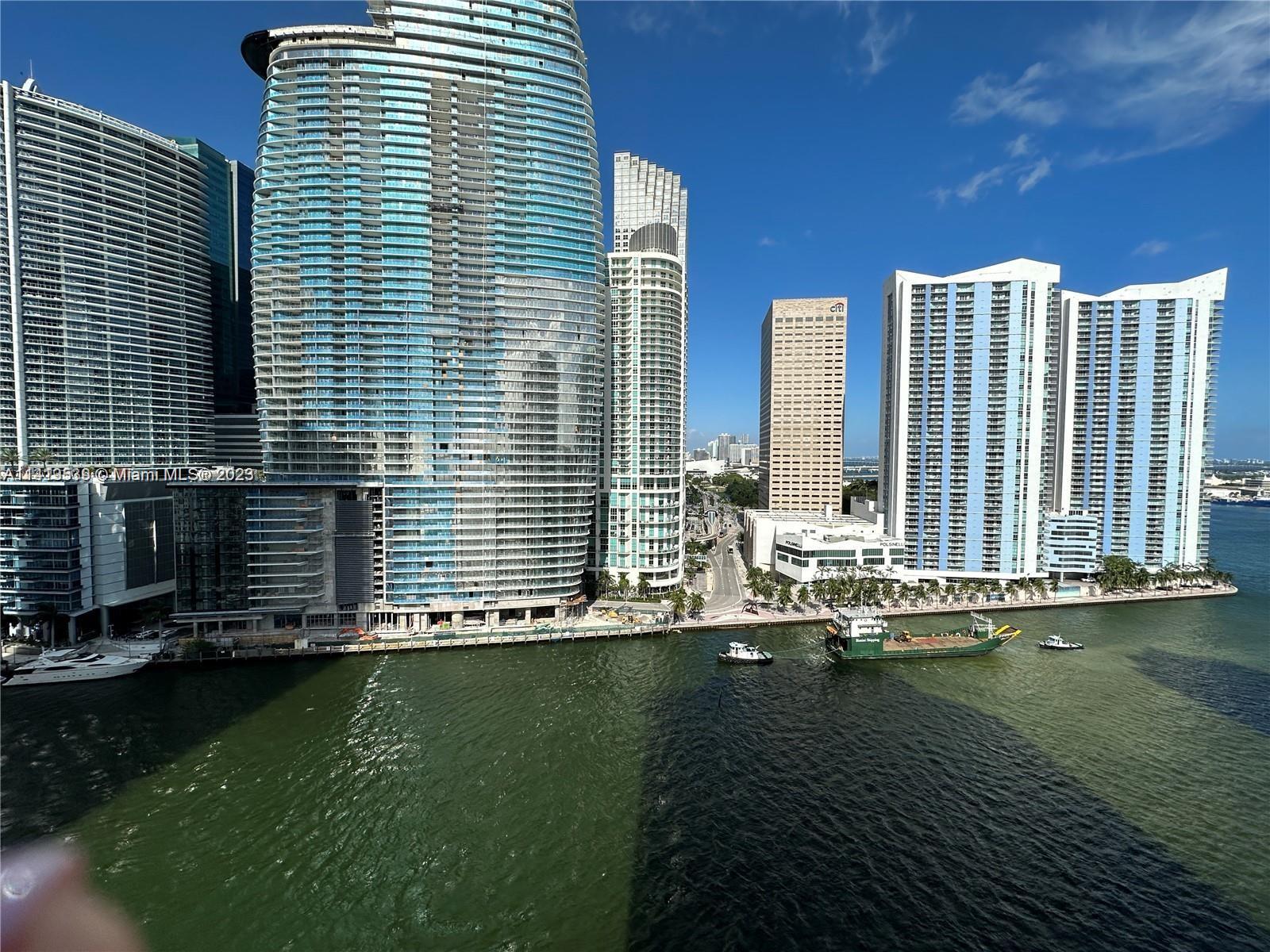 CARBONELL CONDO - Residential Lease