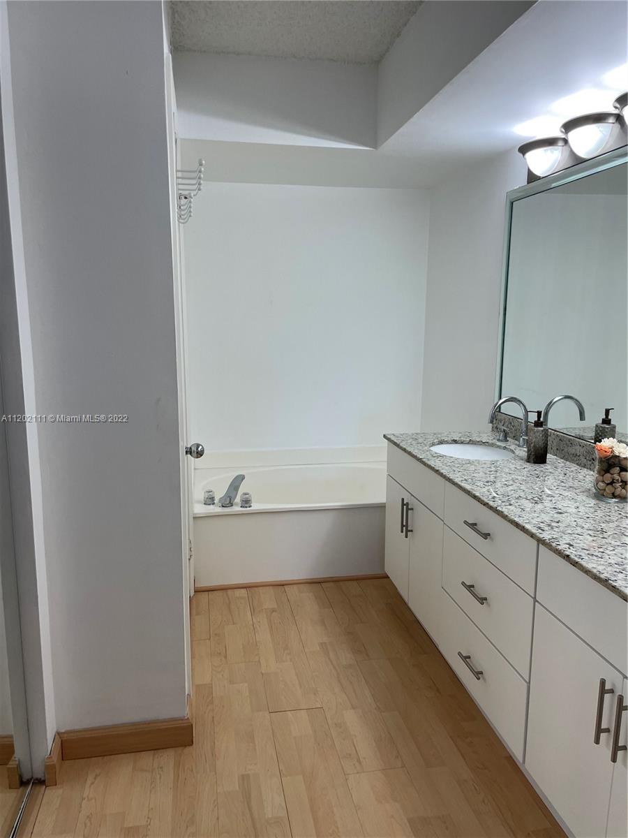 MYSTIC POINTE TOWER 600 C - Residential Lease