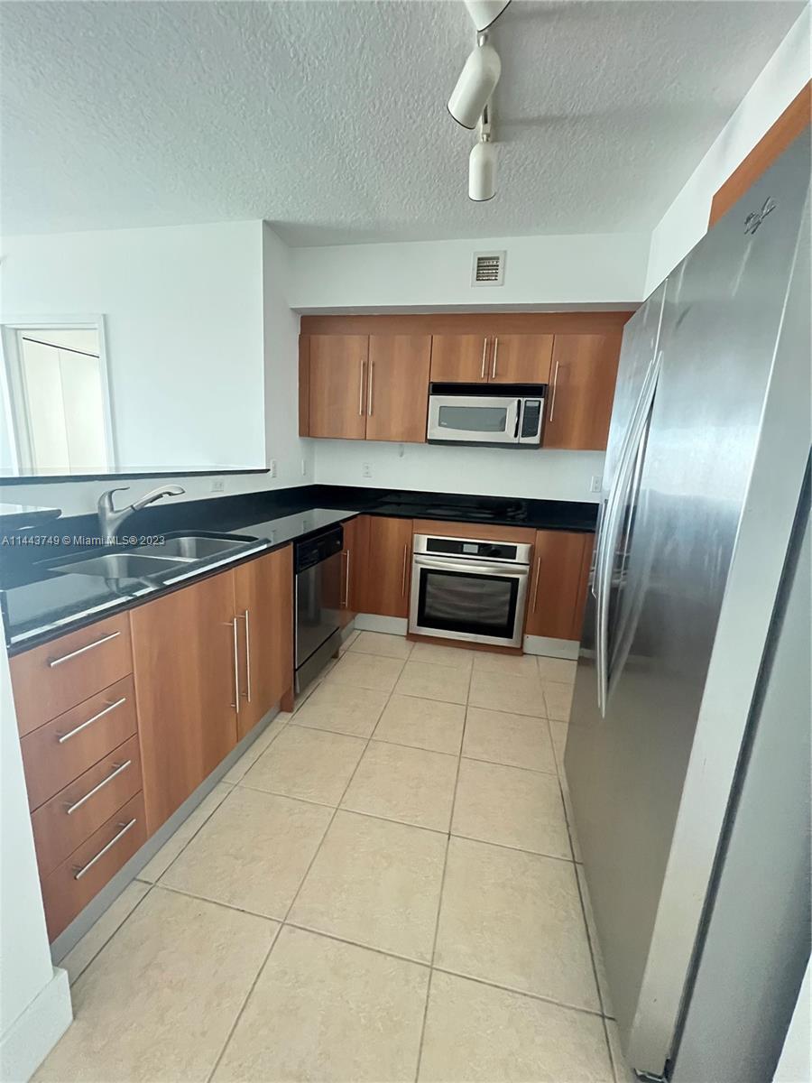 ONE MIAMI WEST CONDO - Residential Lease