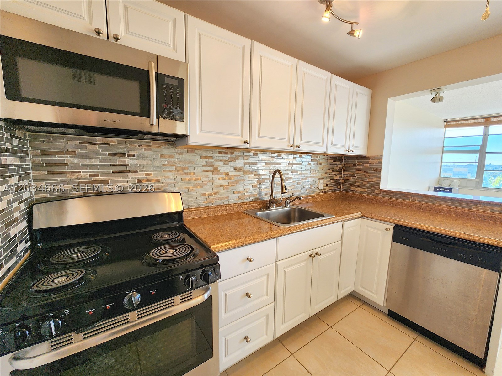 CRESTVIEW TOWERS CONDO - Residential