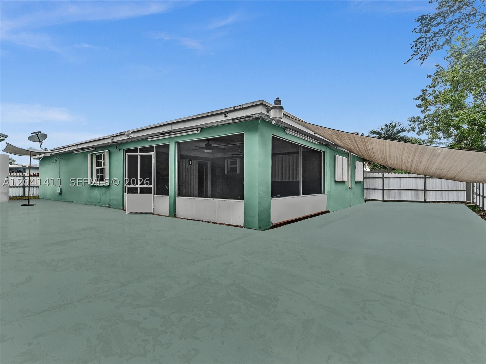 MIAMI GARDENS MANOR SEC 4 - Residential