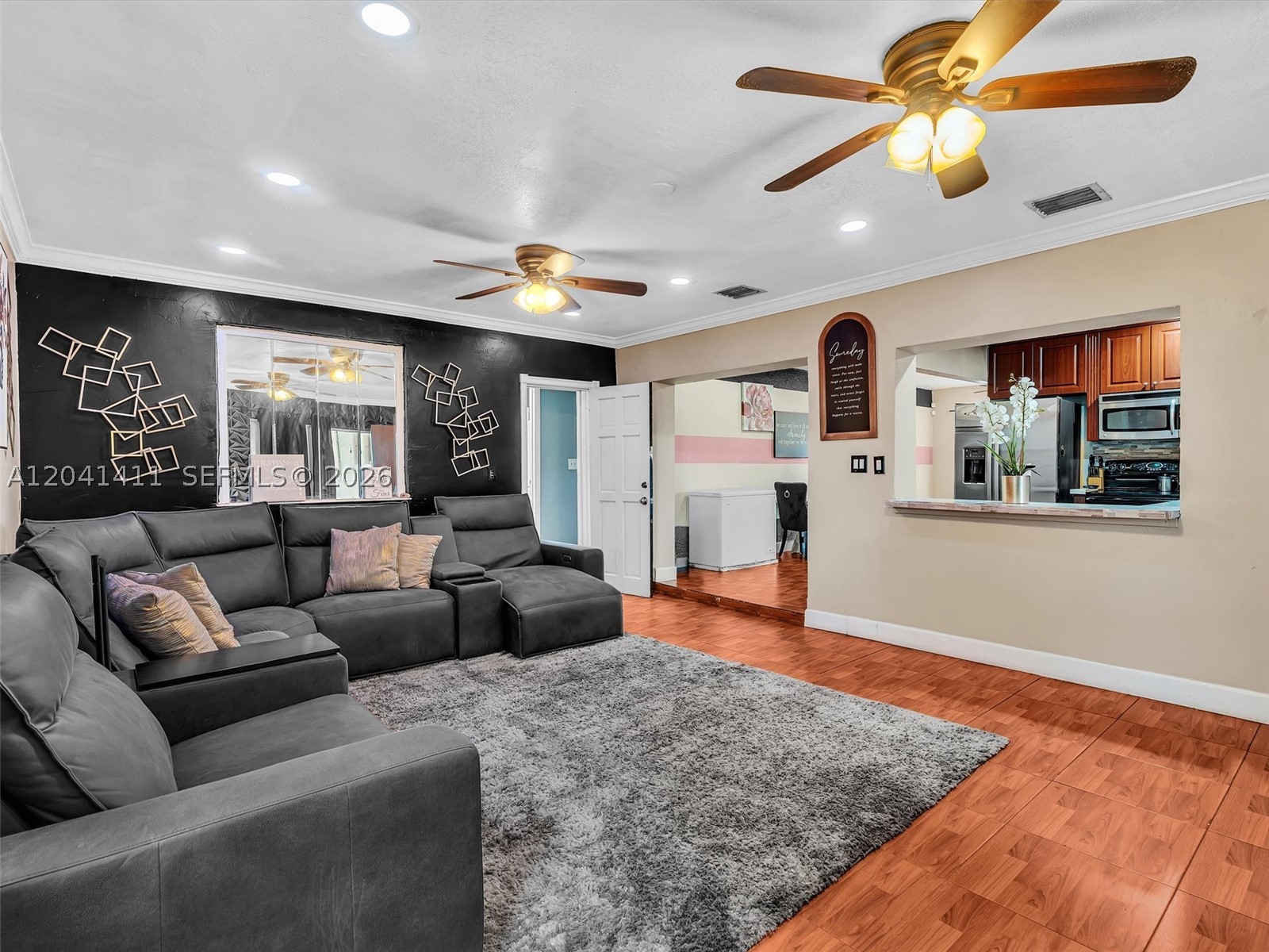 MIAMI GARDENS MANOR SEC 4 - Residential