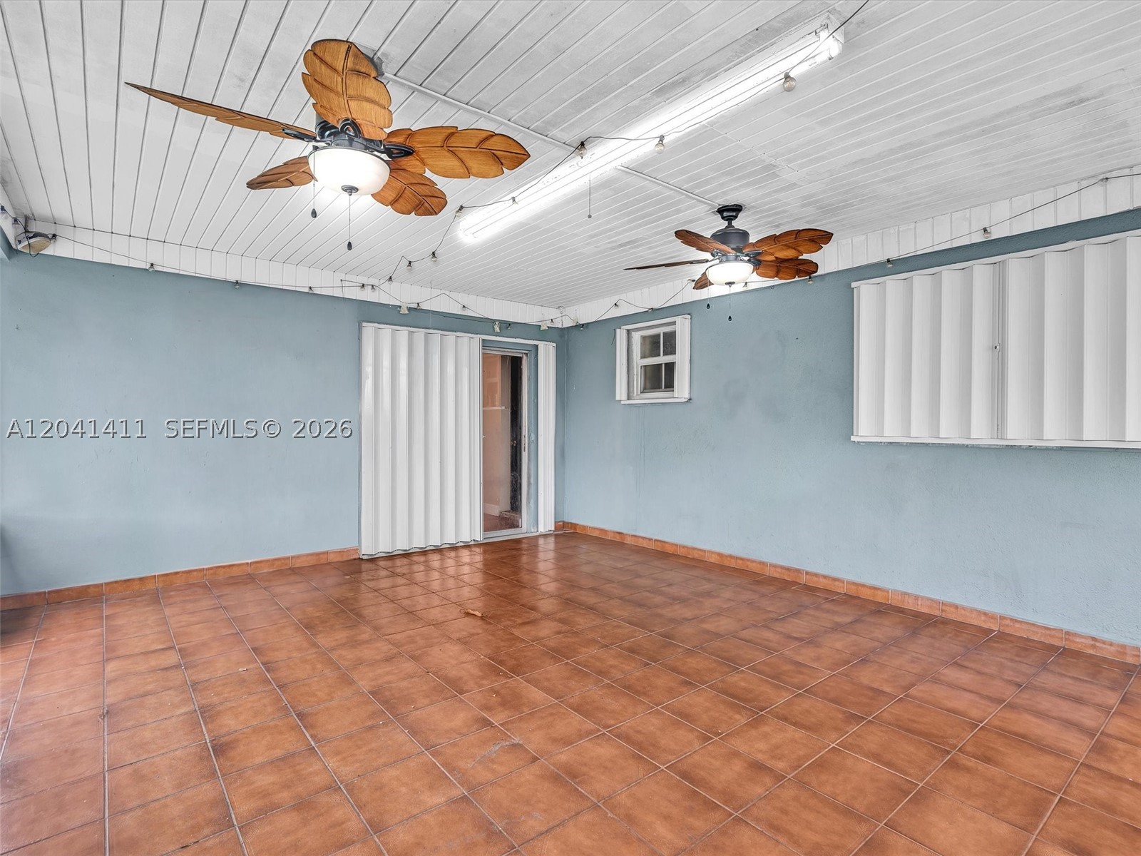 MIAMI GARDENS MANOR SEC 4 - Residential