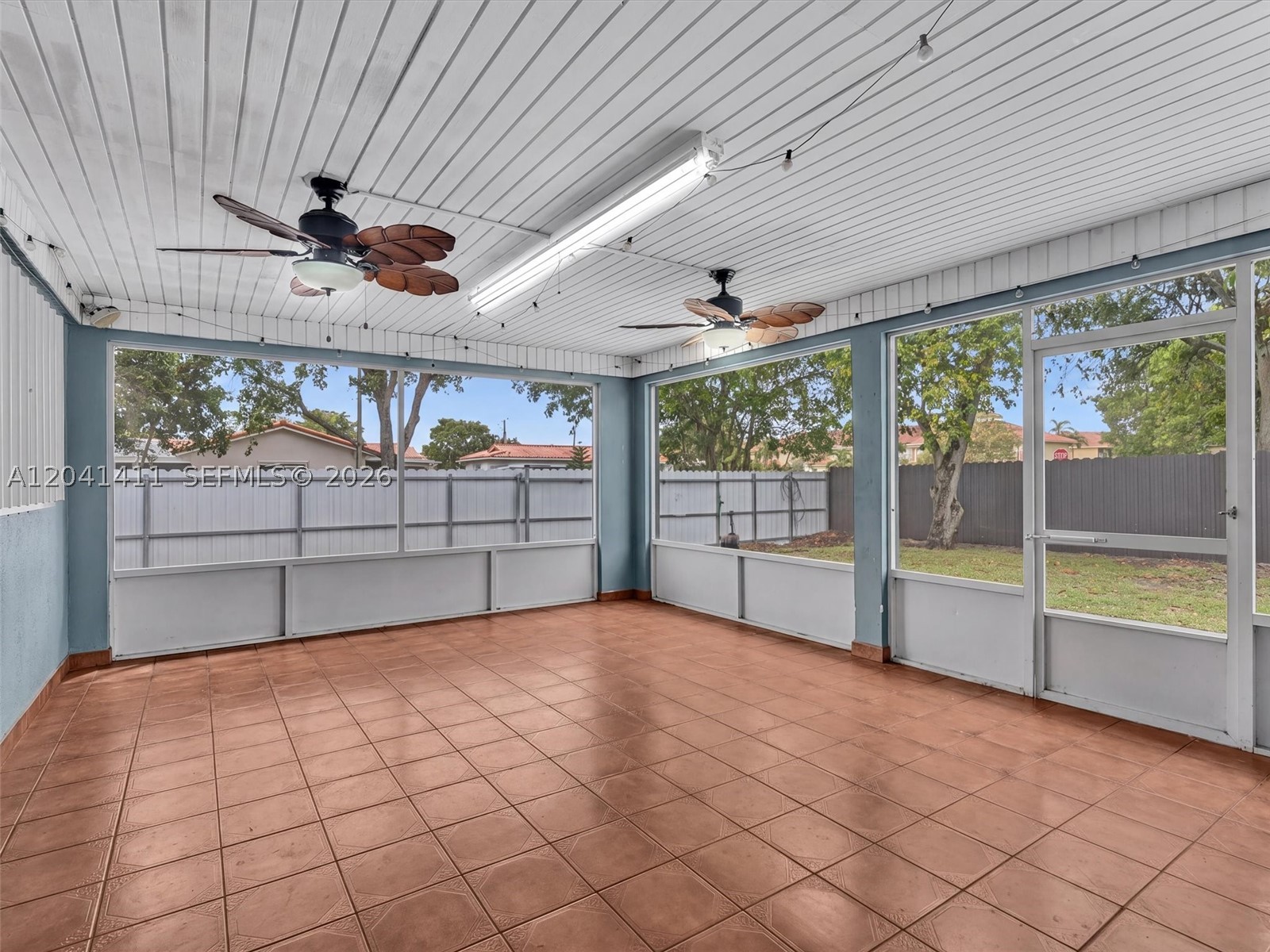 MIAMI GARDENS MANOR SEC 4 - Residential