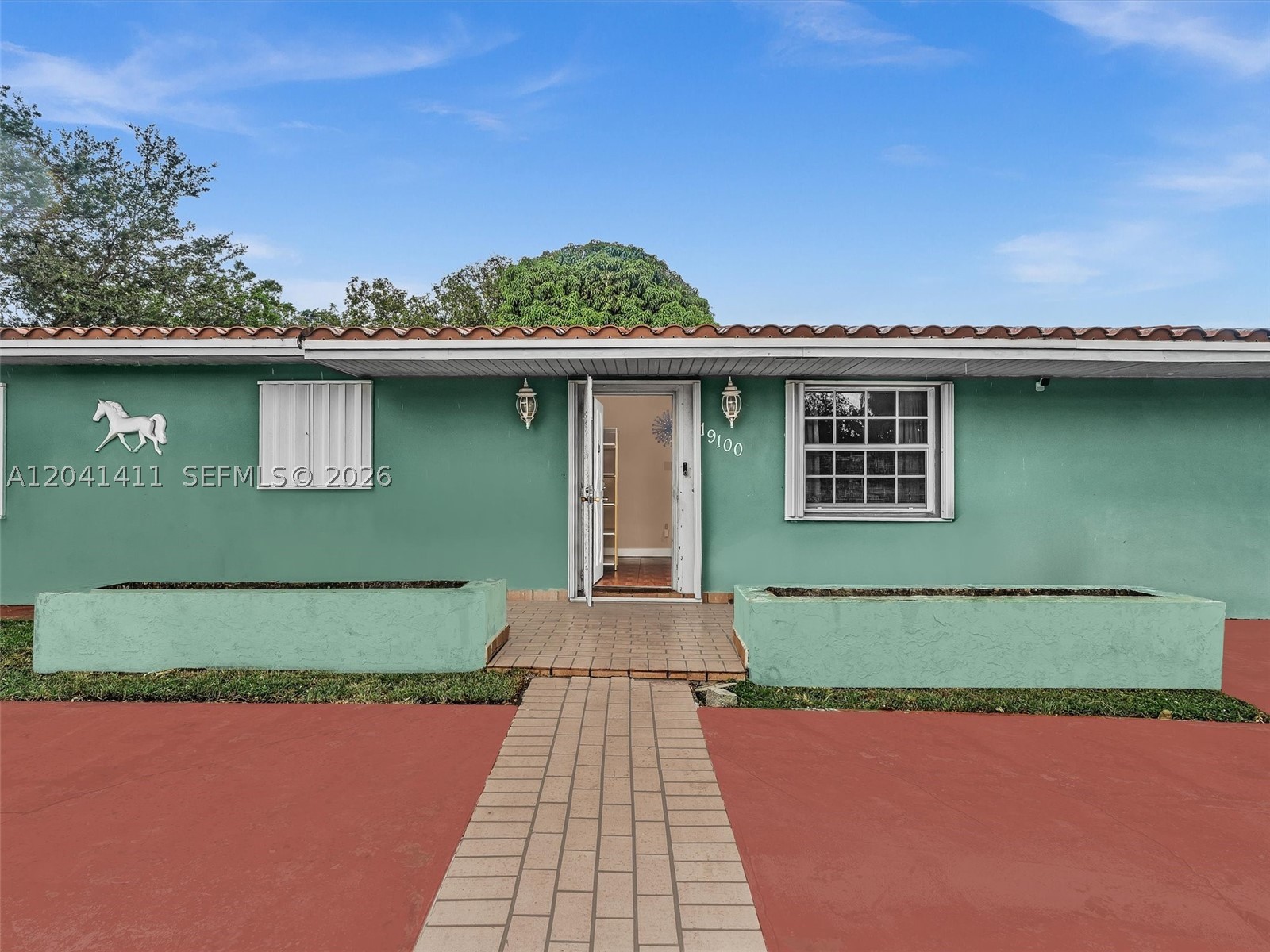 MIAMI GARDENS MANOR SEC 4 - Residential