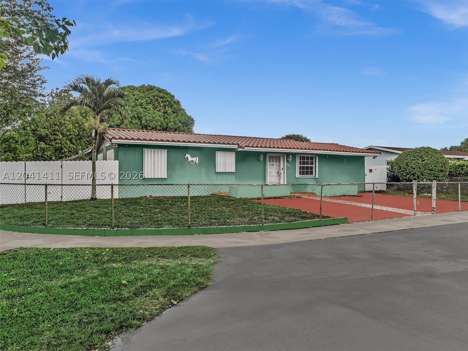MIAMI GARDENS MANOR SEC 4 - Residential