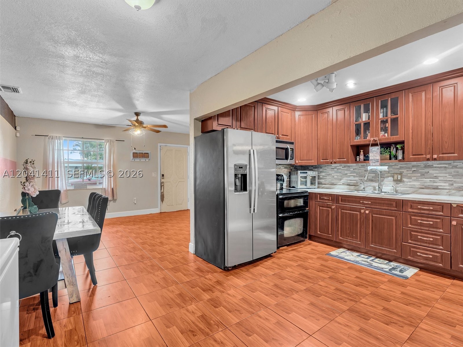 MIAMI GARDENS MANOR SEC 4 - Residential
