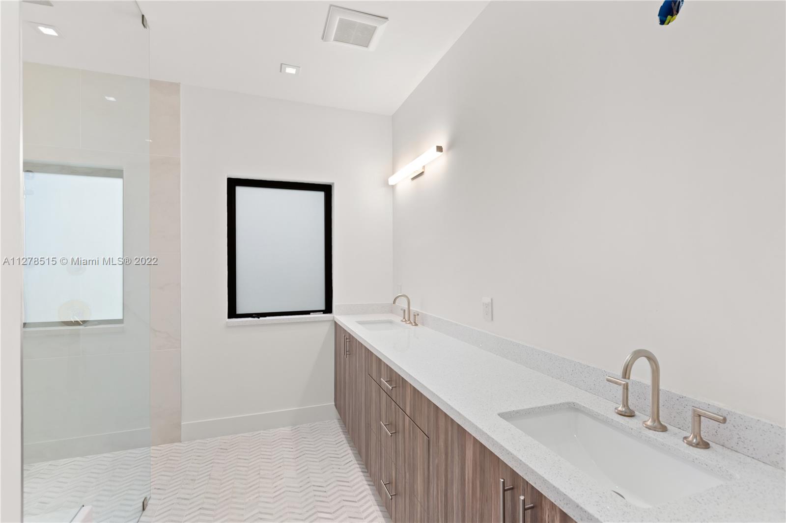 C GABLES RIV SEC 2 REV - Residential