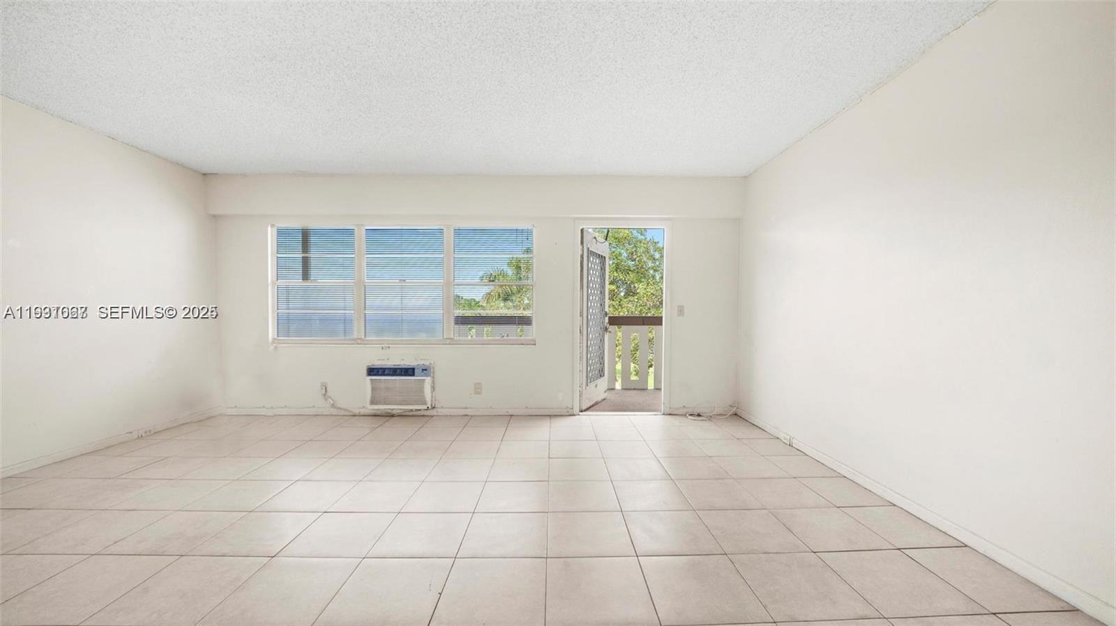 SUFFOLK AT CENTURY VILLAG - Residential
