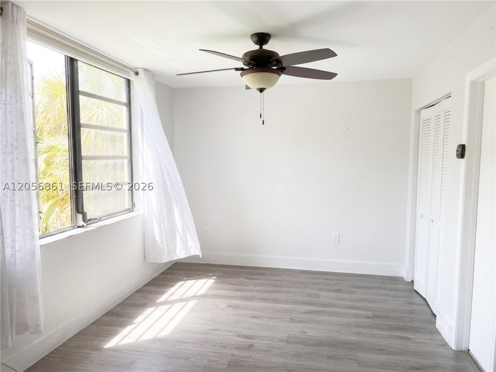 COLONY POINT CONDOMINIUMS - Residential