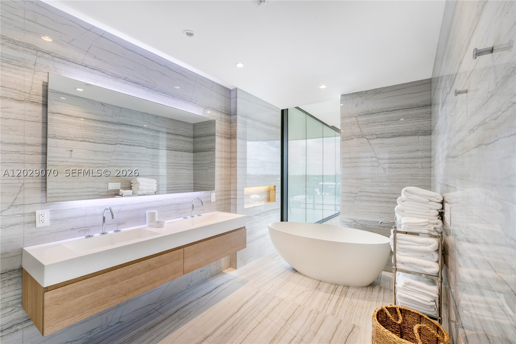 8701 COLLINS AVE CONDO - Residential Lease