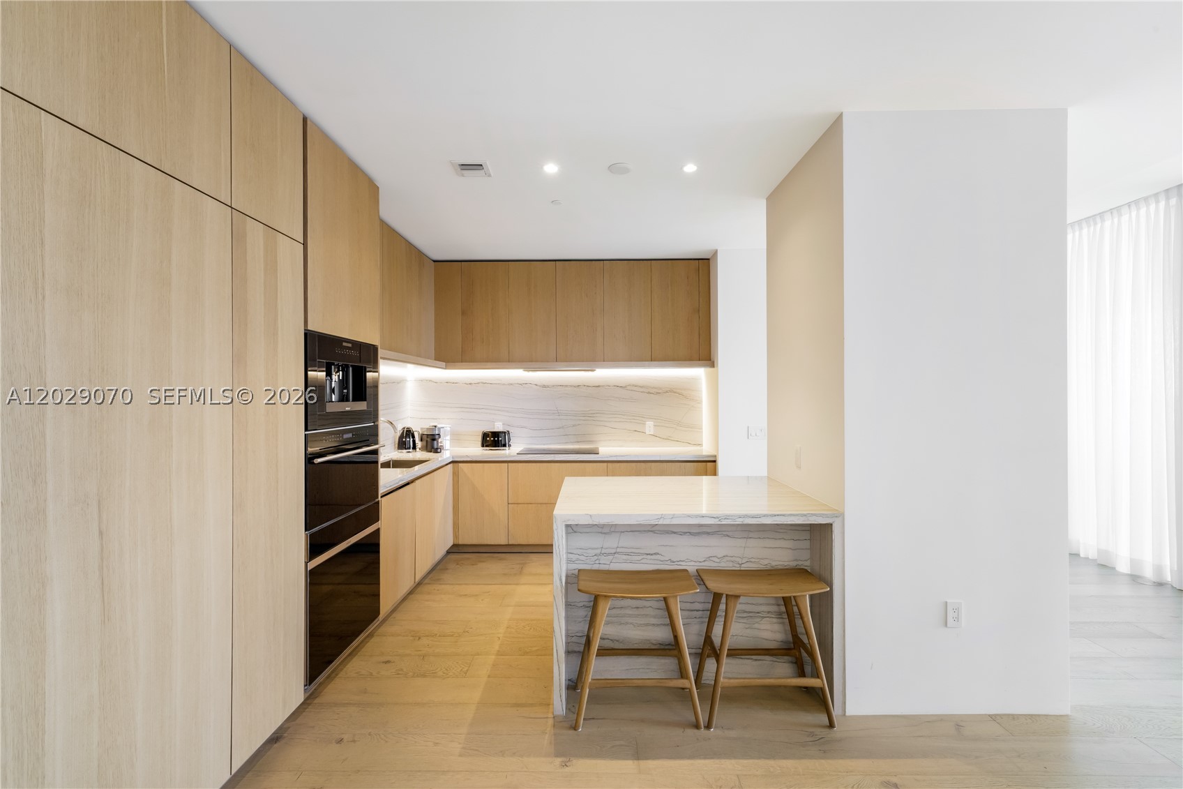 8701 COLLINS AVE CONDO - Residential Lease