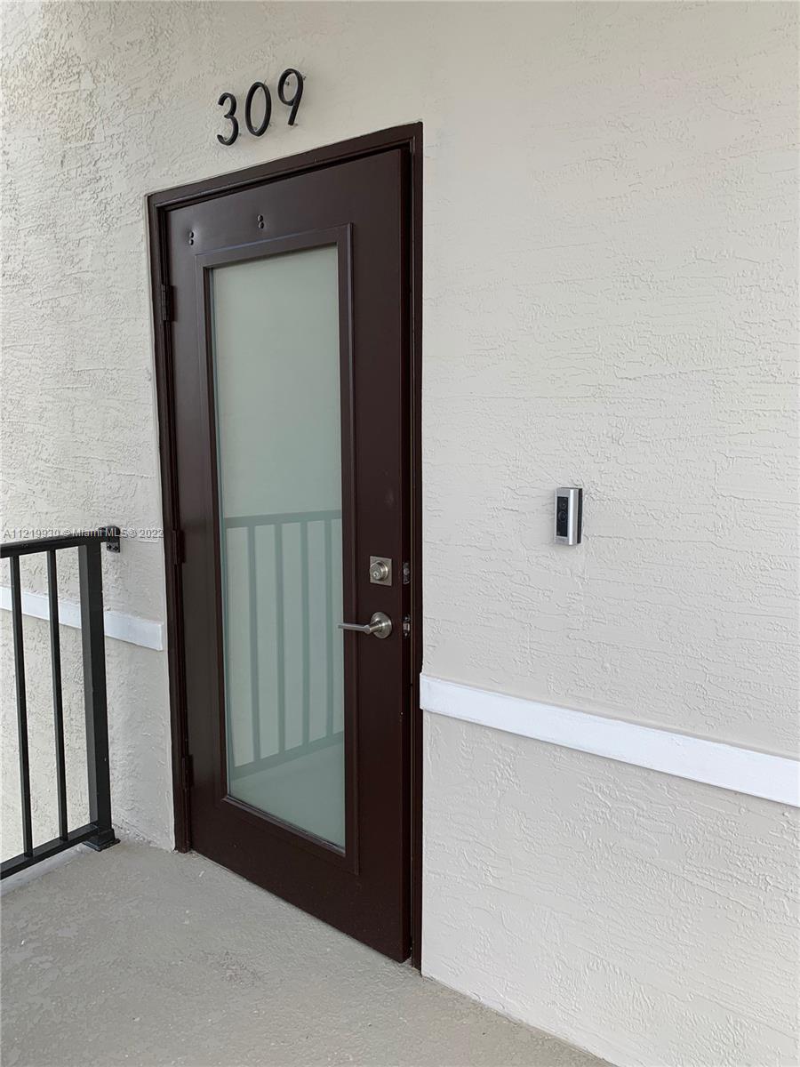 URBANA AT DORAL - Residential Lease
