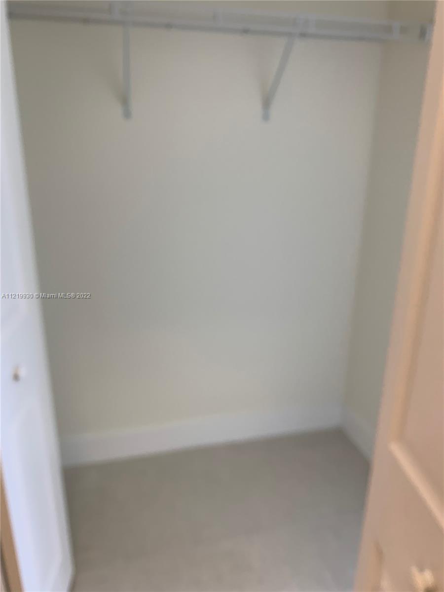 URBANA AT DORAL - Residential Lease
