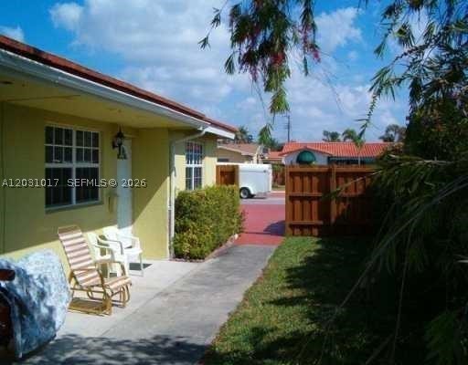 HALLANDALE GARDEN PARK - Residential Income