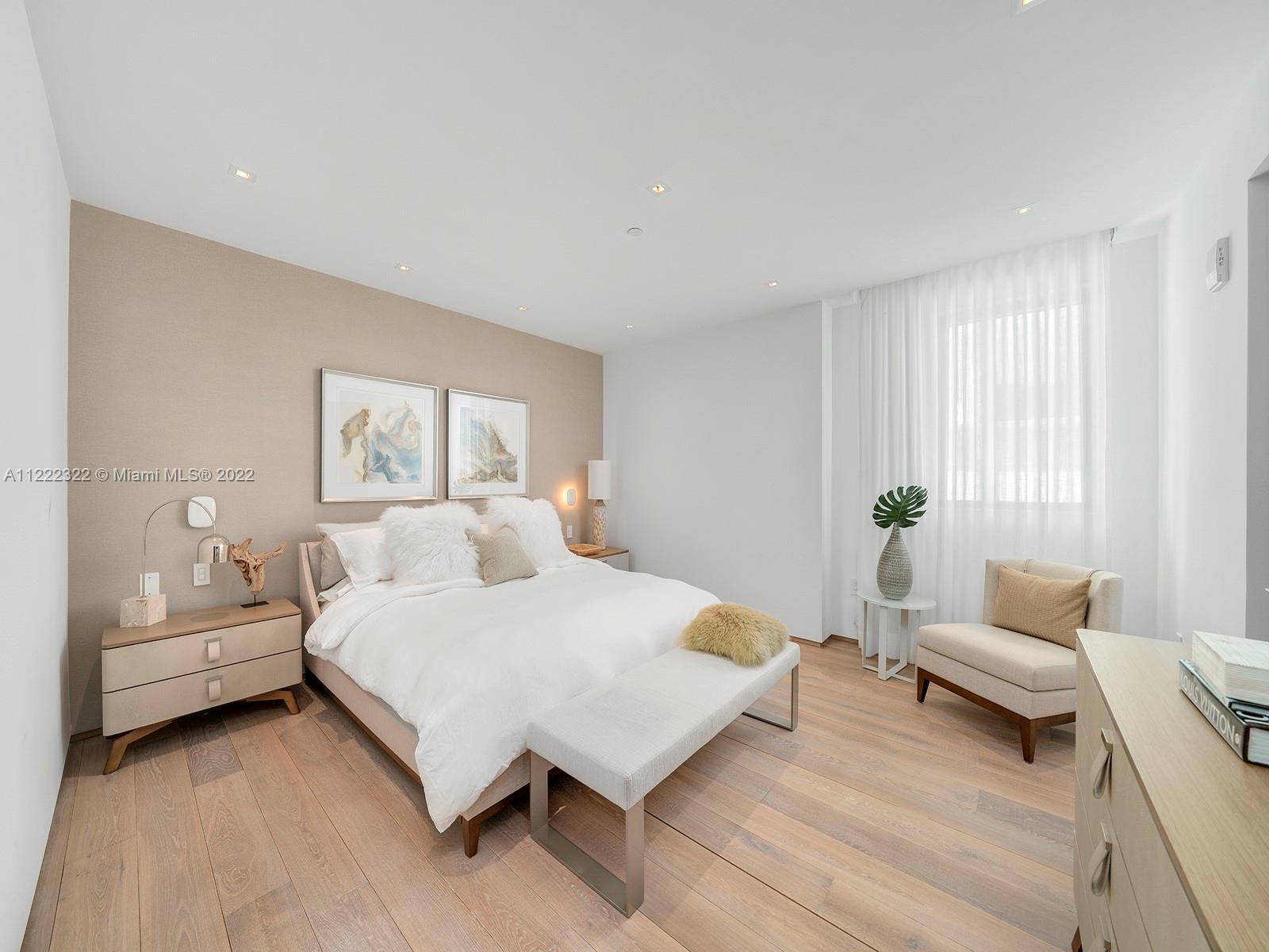 OCEAN HOUSE CONDO - Residential
