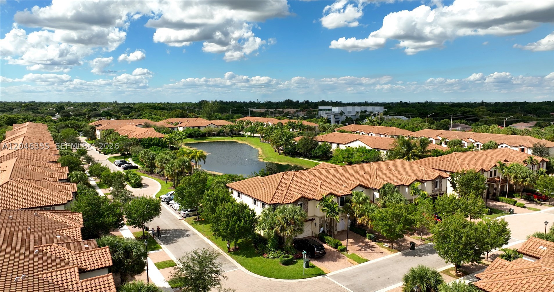 SIMONTON COURT - Residential