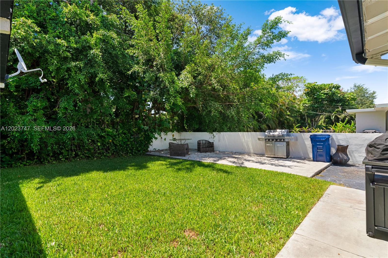 SUNILAND TERRACE - Residential Lease
