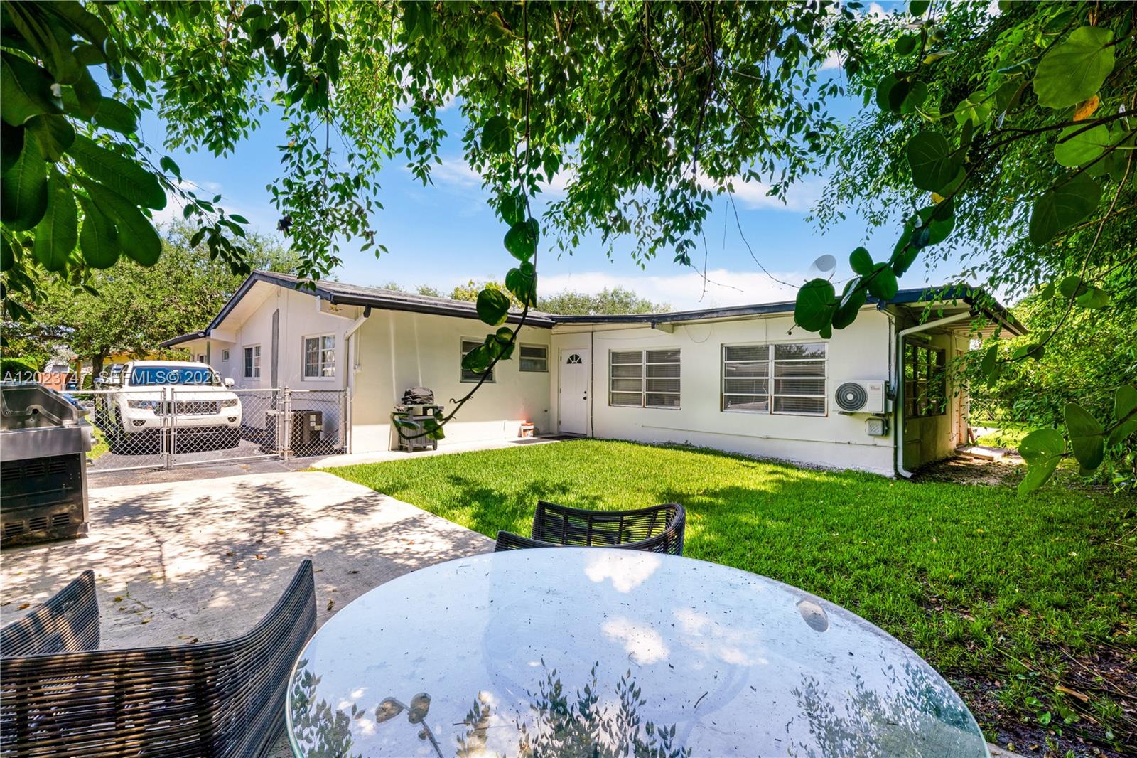 SUNILAND TERRACE - Residential Lease
