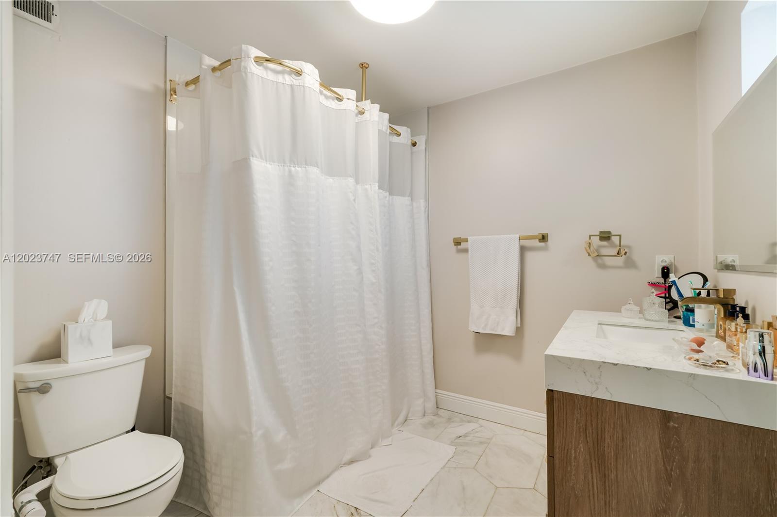 SUNILAND TERRACE - Residential Lease