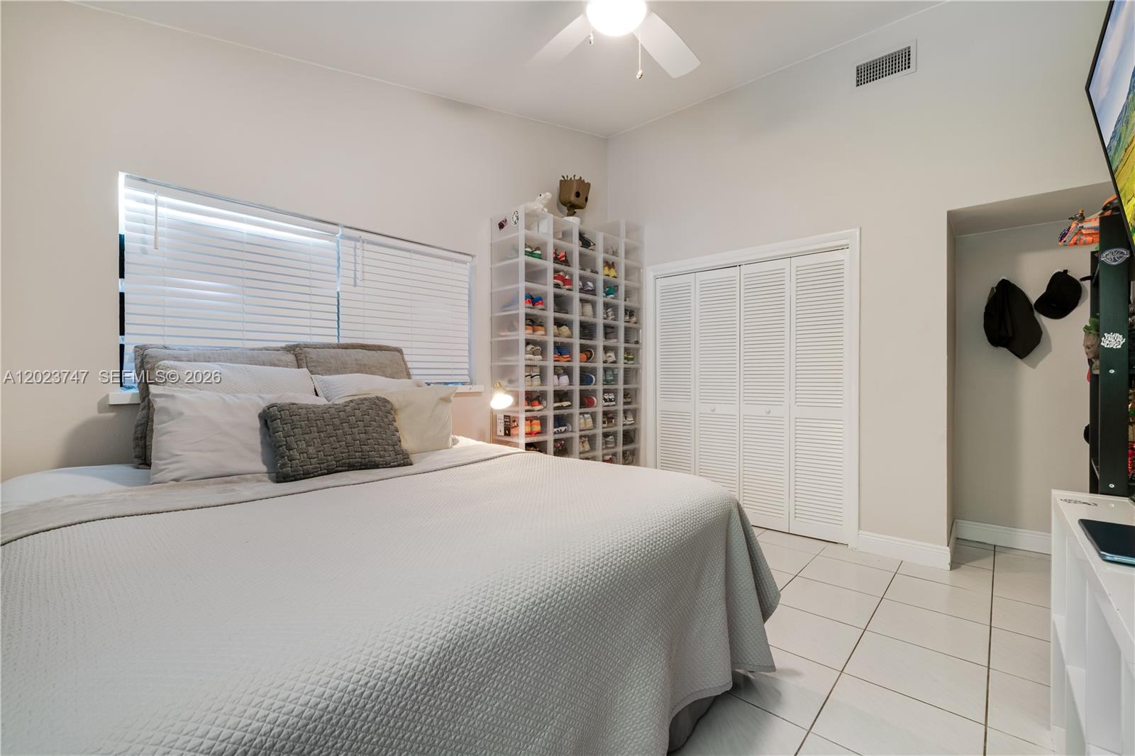 SUNILAND TERRACE - Residential Lease