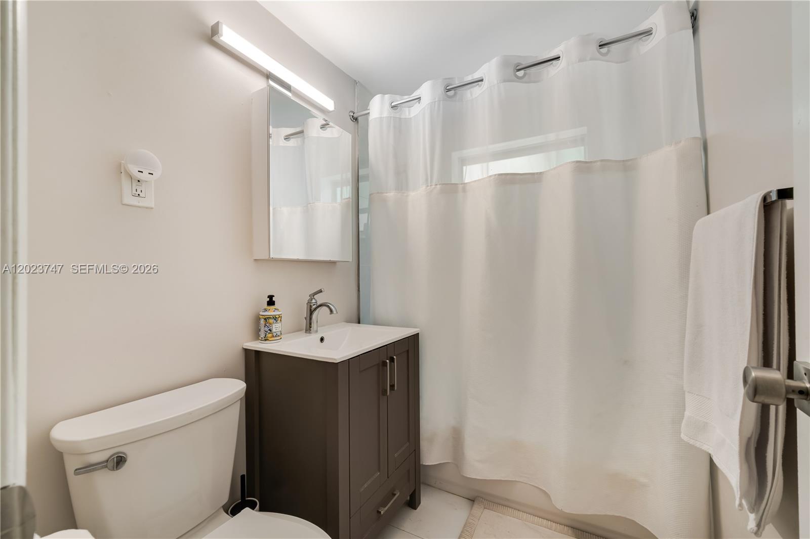 SUNILAND TERRACE - Residential Lease