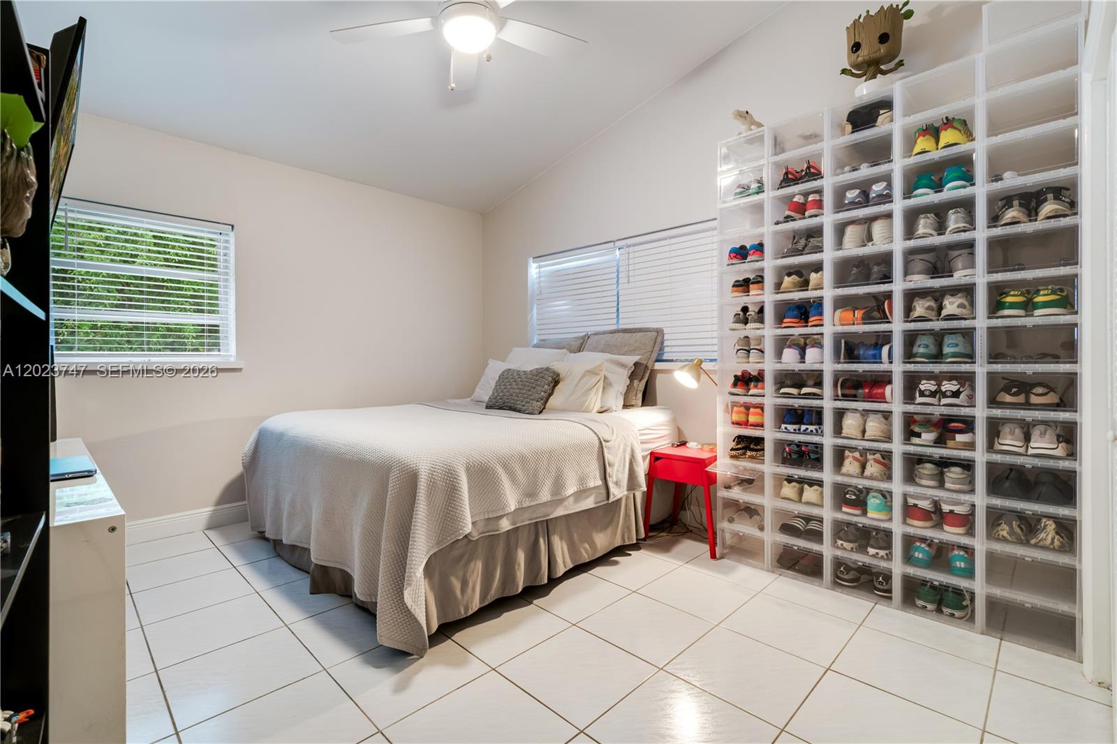 SUNILAND TERRACE - Residential Lease