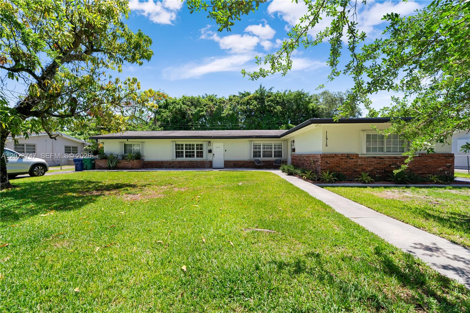 SUNILAND TERRACE - Residential Lease
