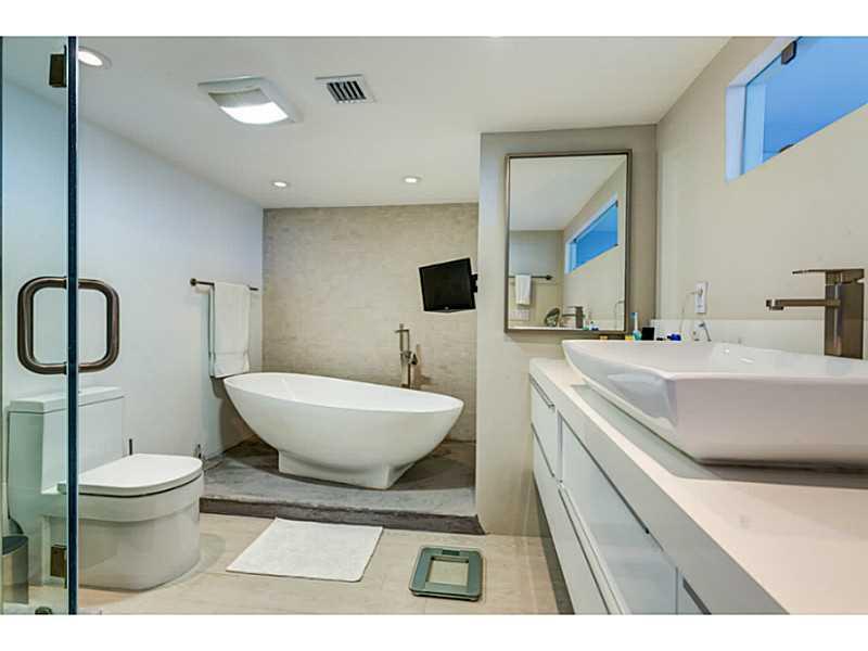 THE RIVIERA CONDO - Residential Lease