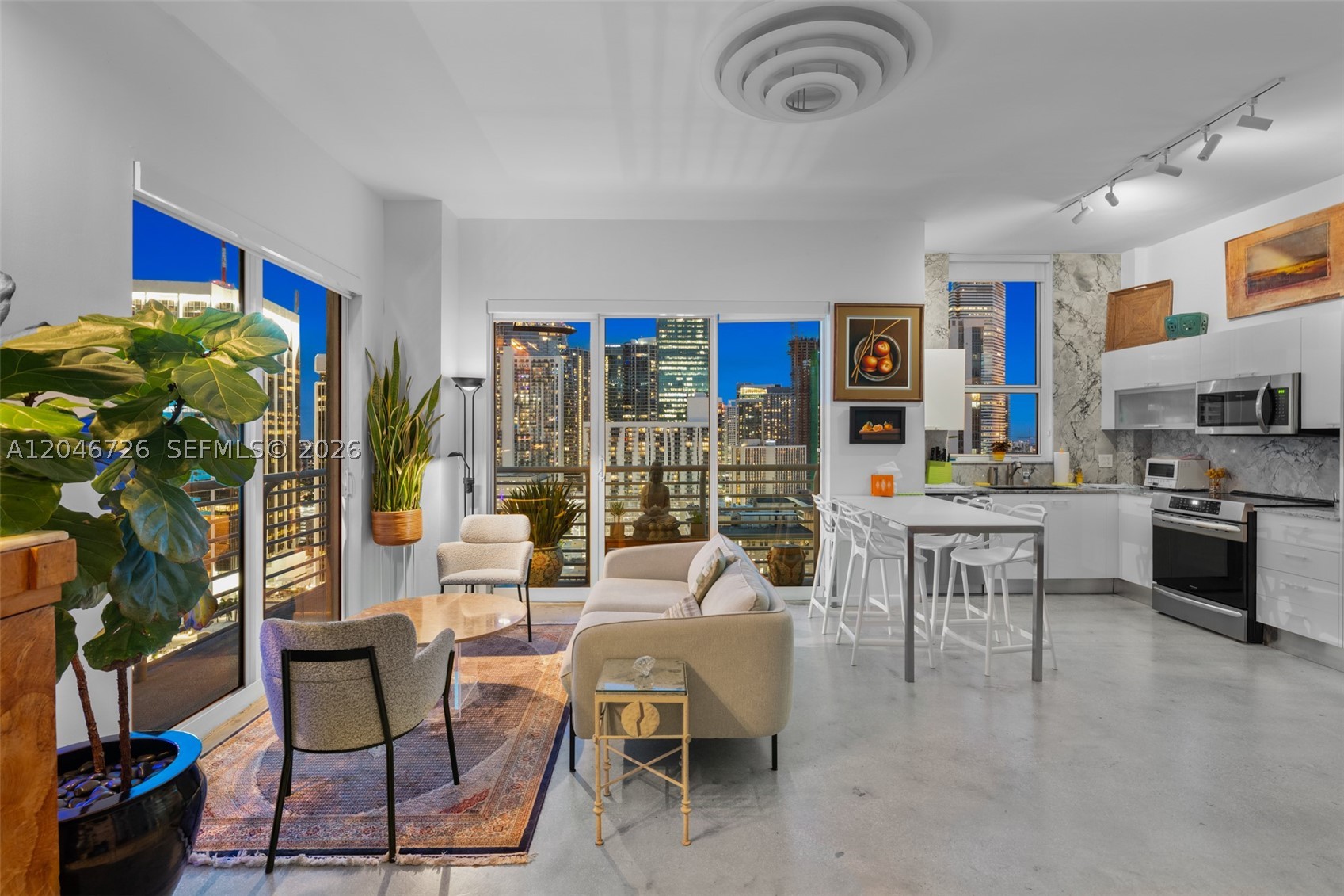 THE LOFT DOWNTOWN II COND - Residential