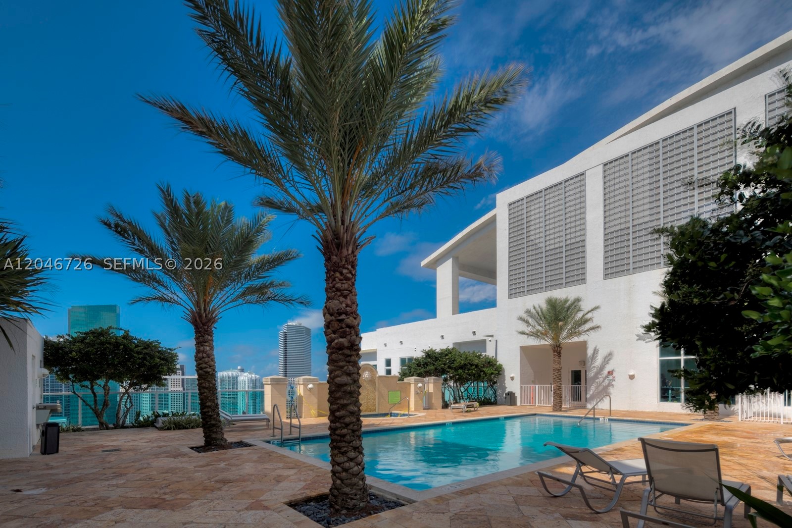 THE LOFT DOWNTOWN II COND - Residential