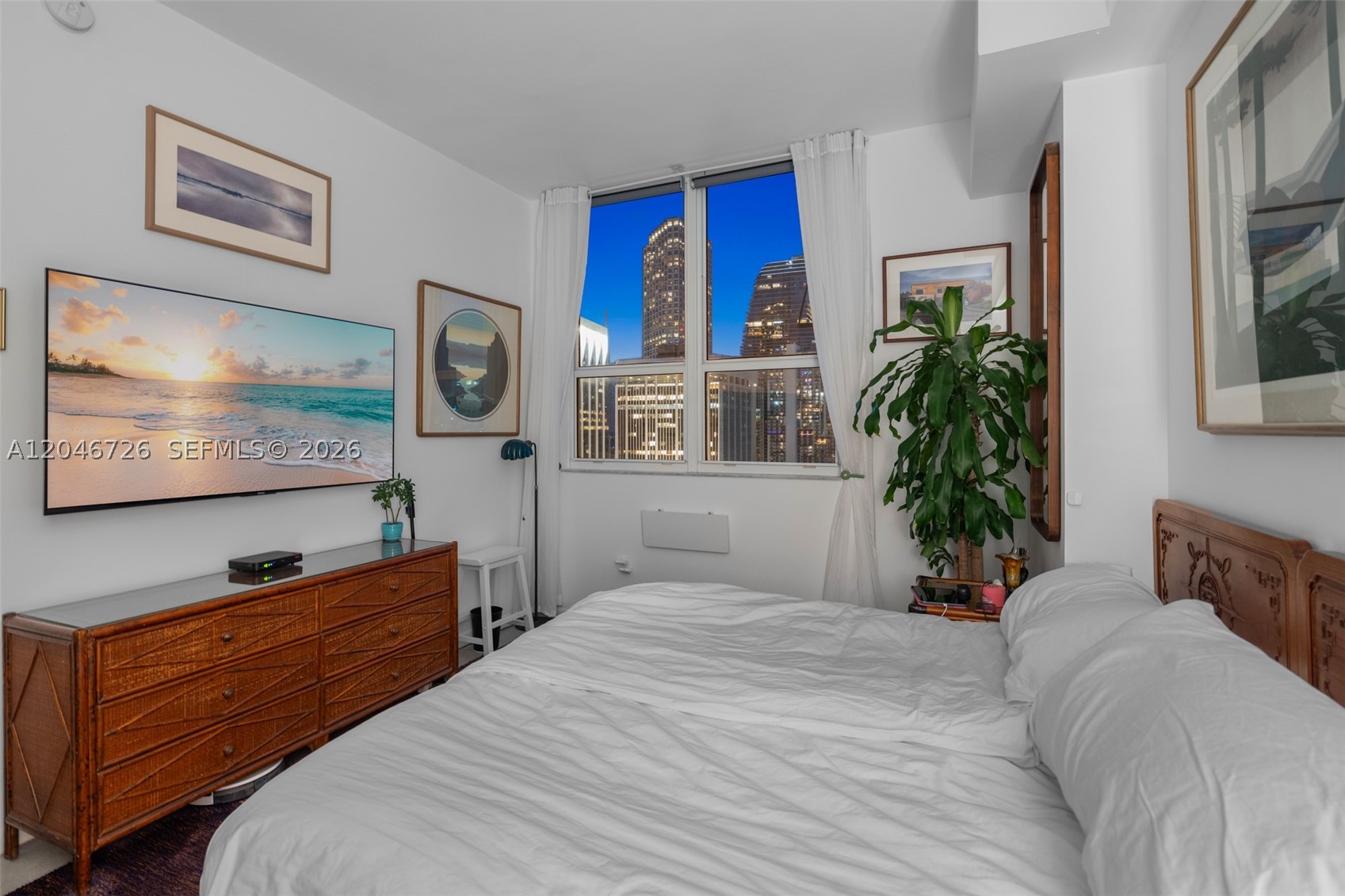 THE LOFT DOWNTOWN II COND - Residential