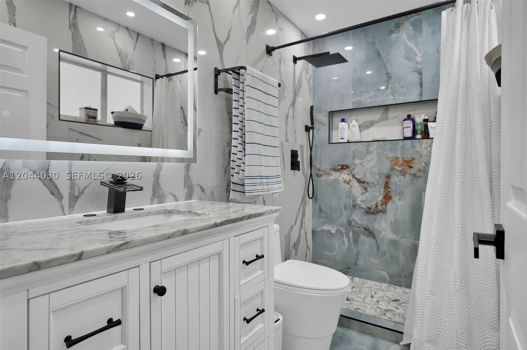 Estate Homes - Residential