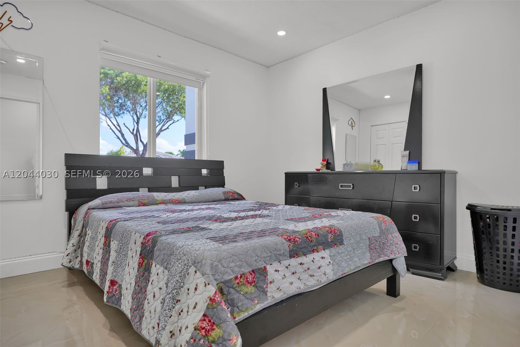 Estate Homes - Residential