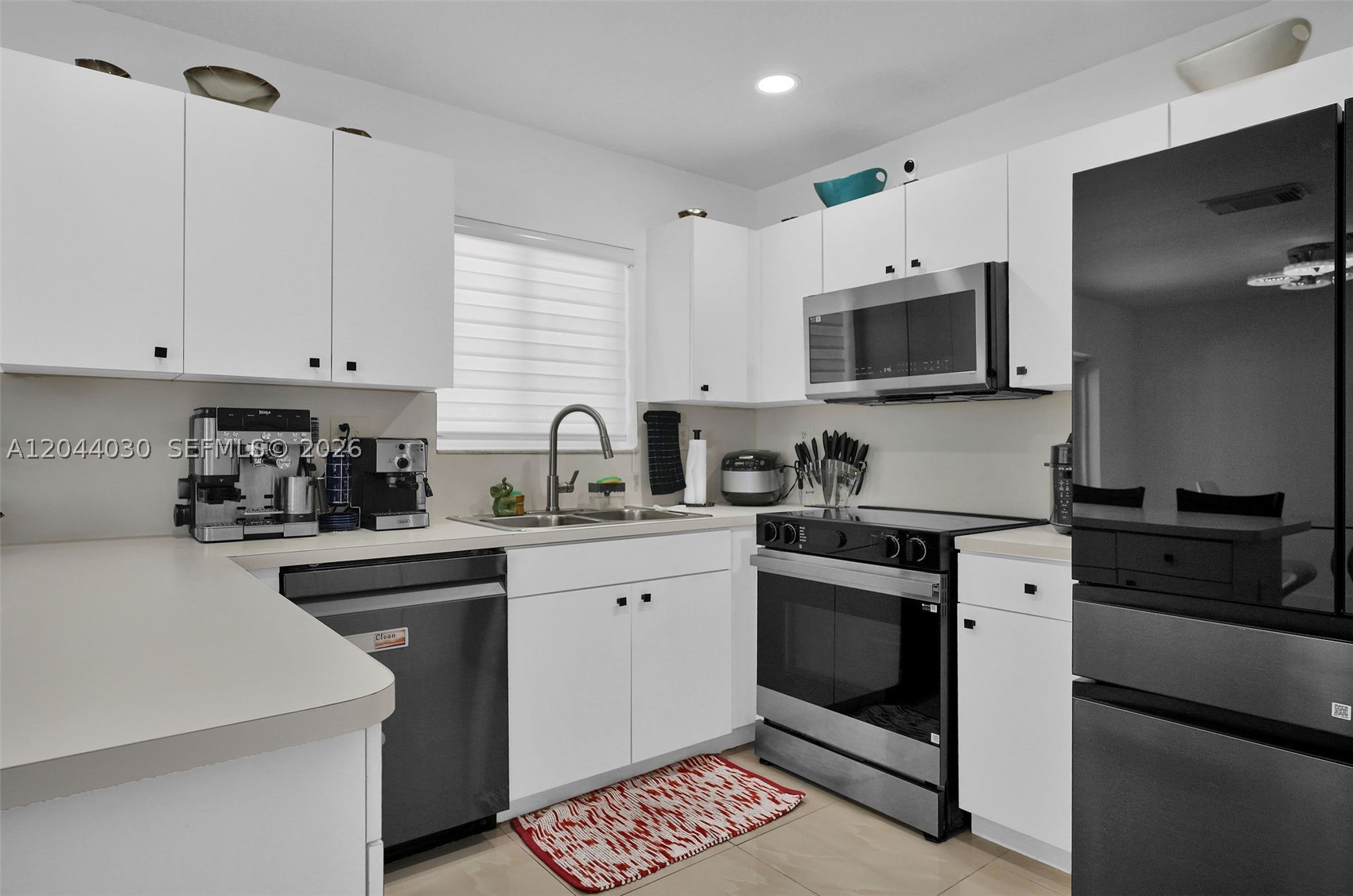 Estate Homes - Residential