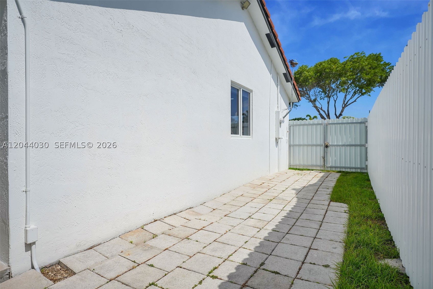 Estate Homes - Residential