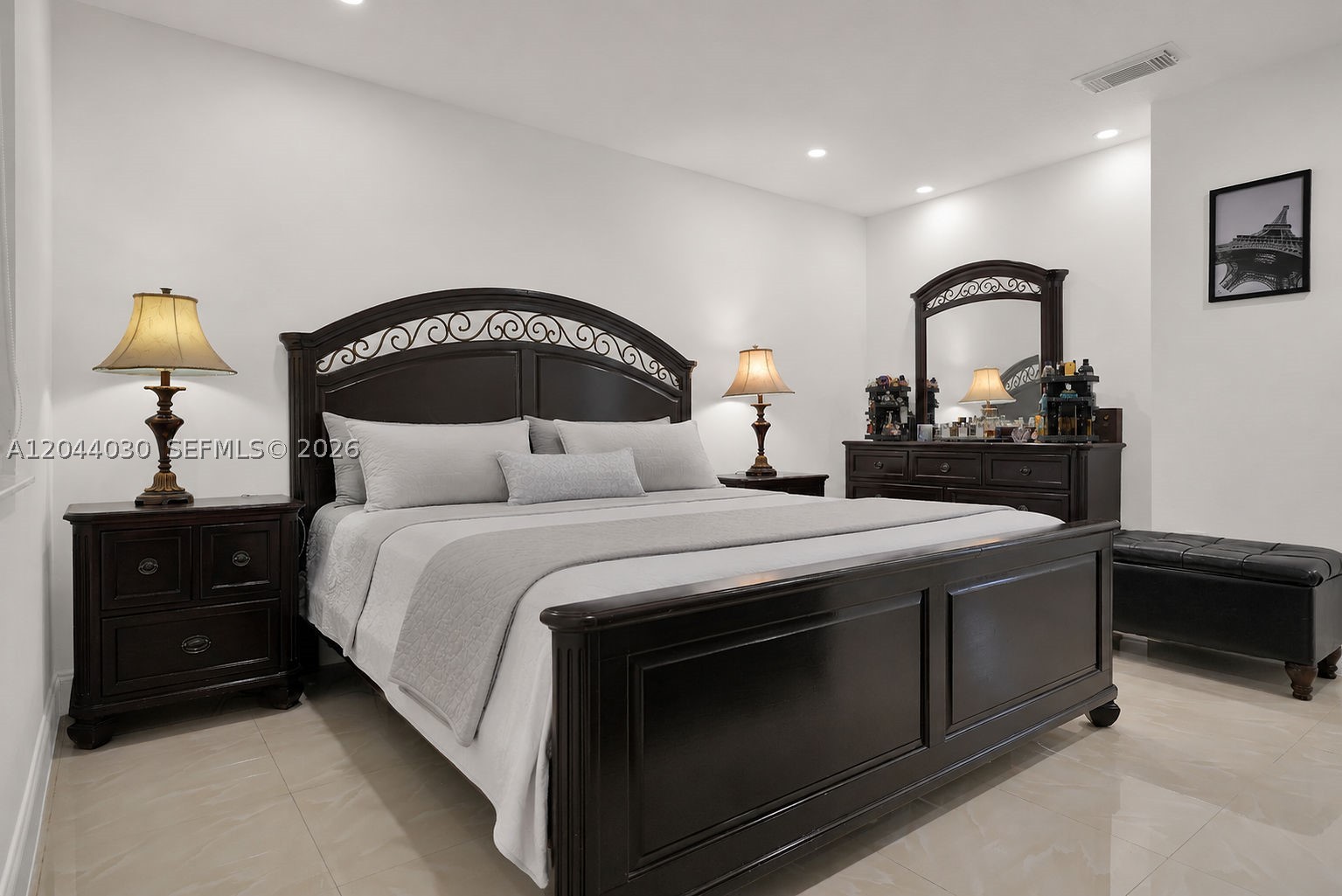 Estate Homes - Residential
