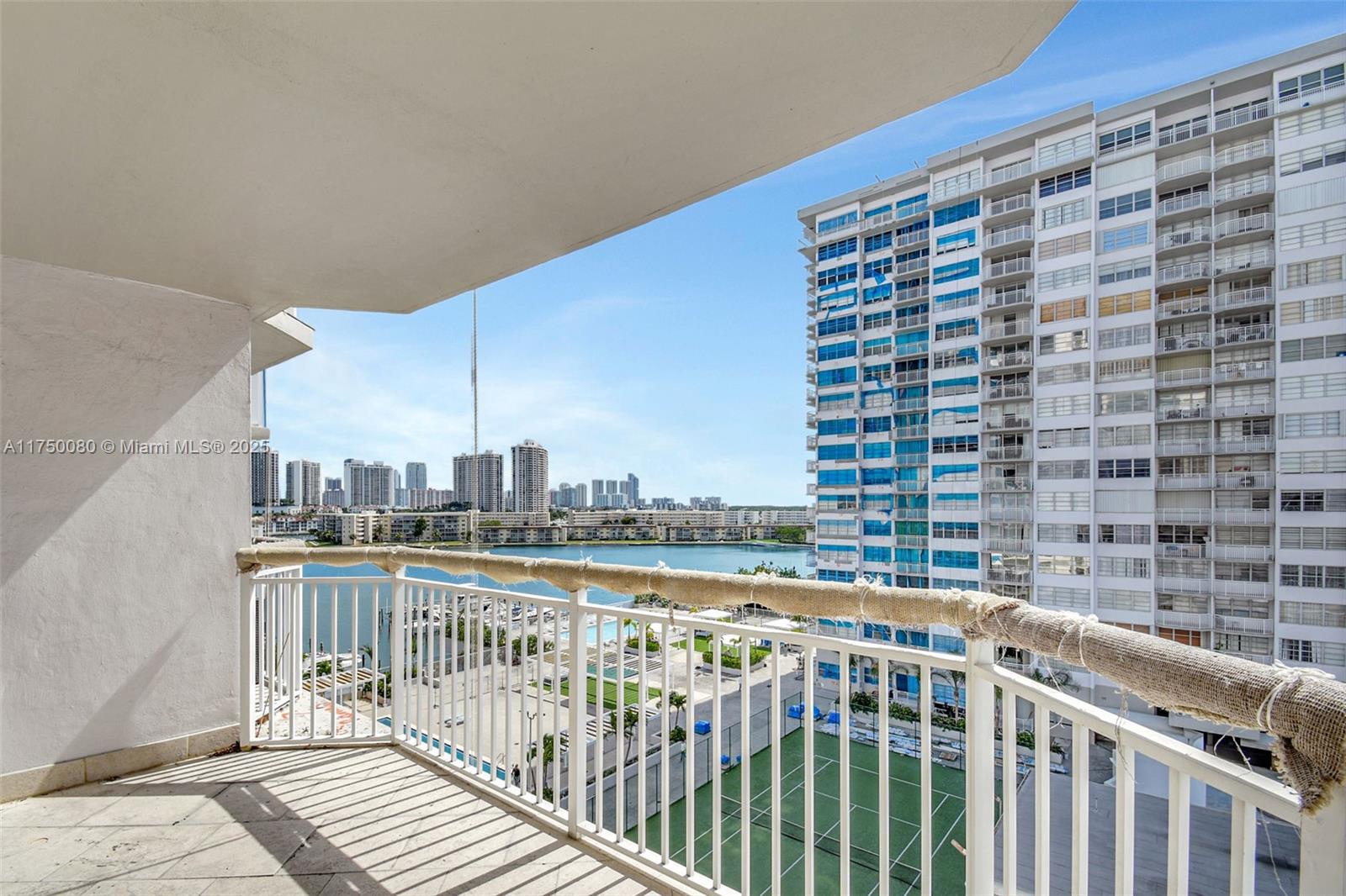 DEL PRADO - Residential