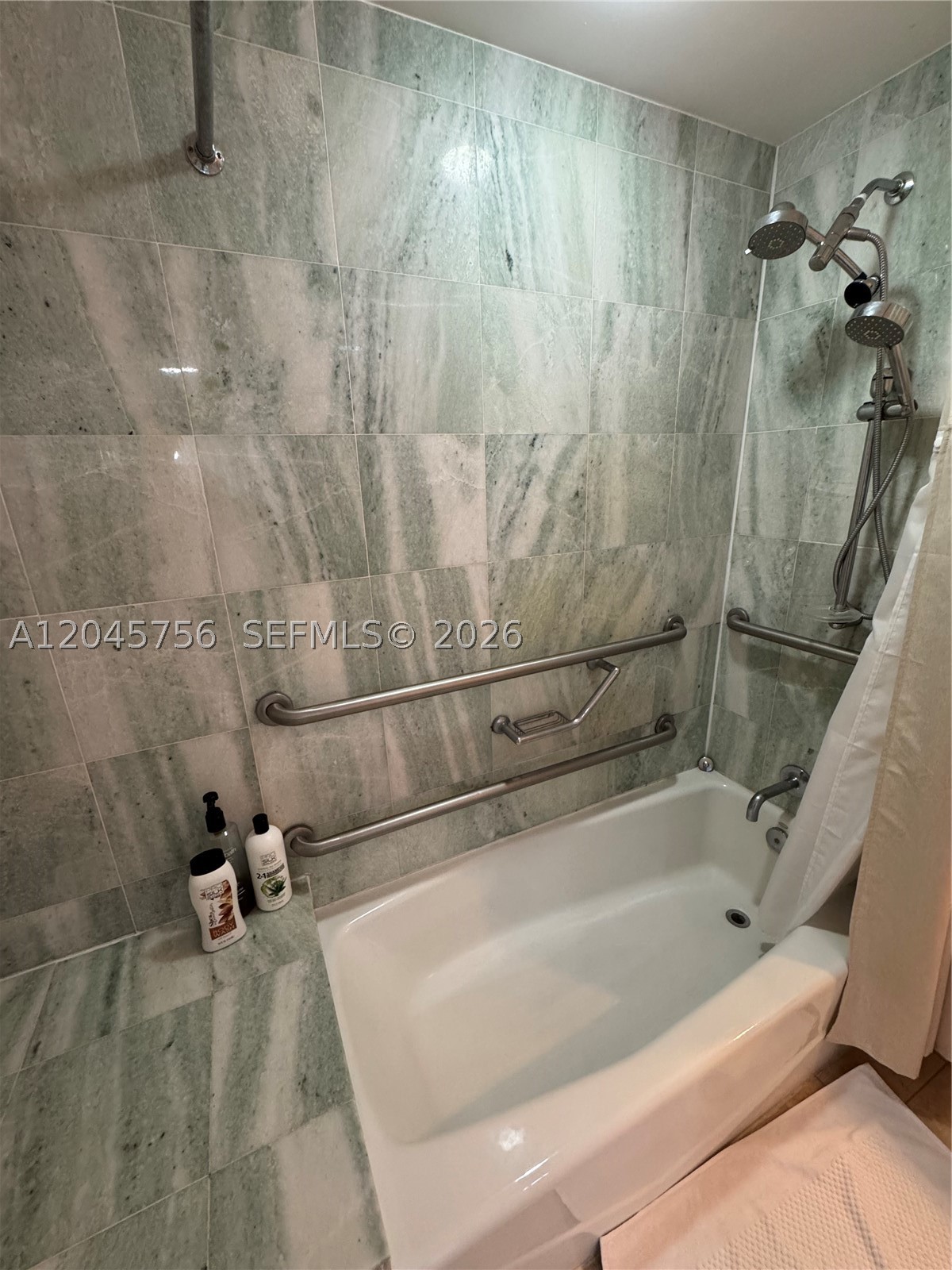 M RESORT RESIDENCES CONDO - Residential