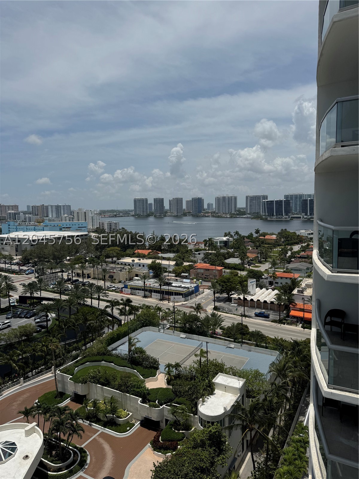 M RESORT RESIDENCES CONDO - Residential