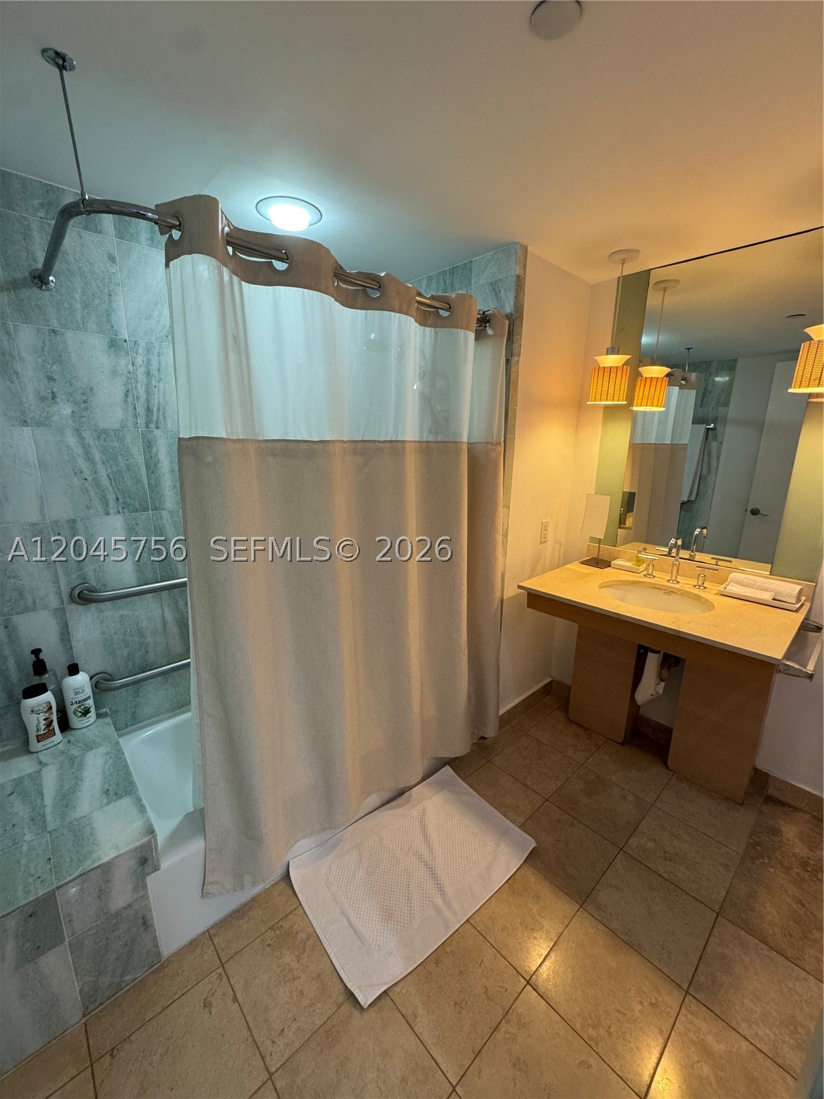 M RESORT RESIDENCES CONDO - Residential