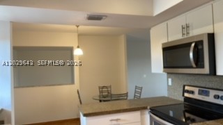 FERNWOODS CONDO NO 1 - Residential Lease