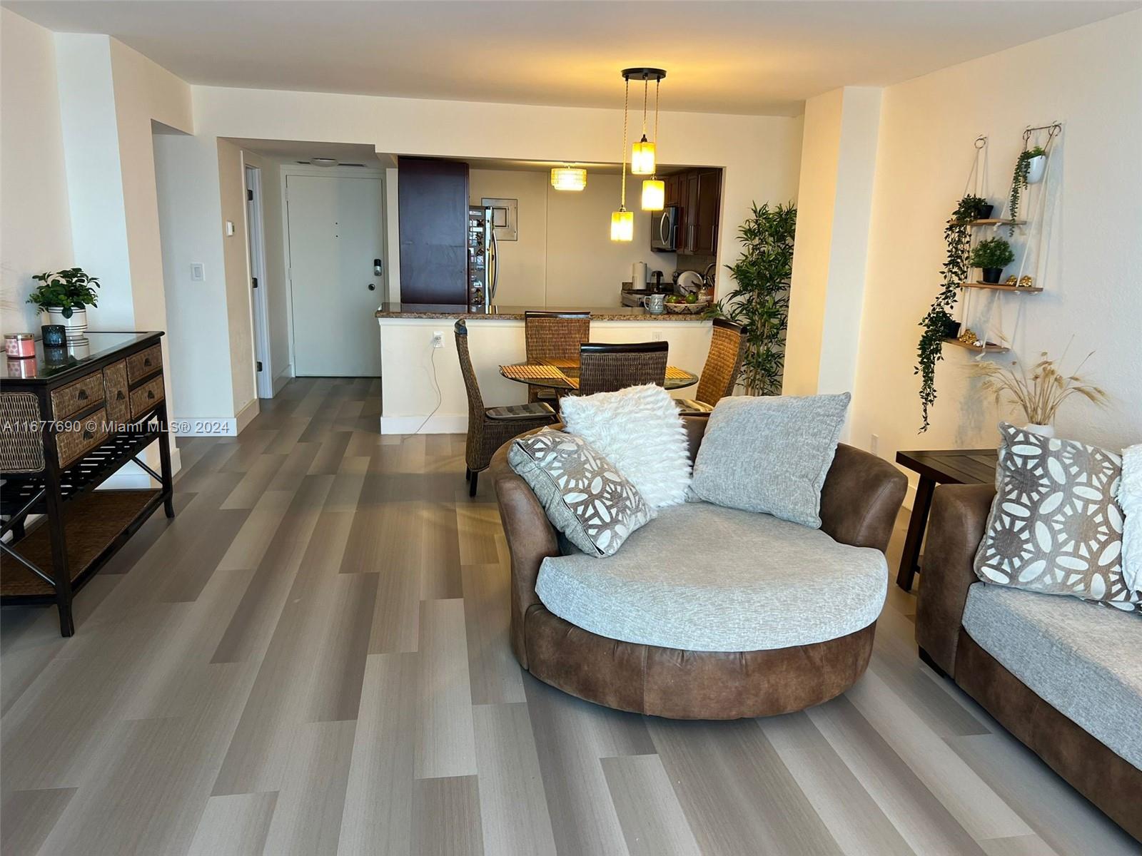 GOLDEN HORN SOUTH CONDO - Residential