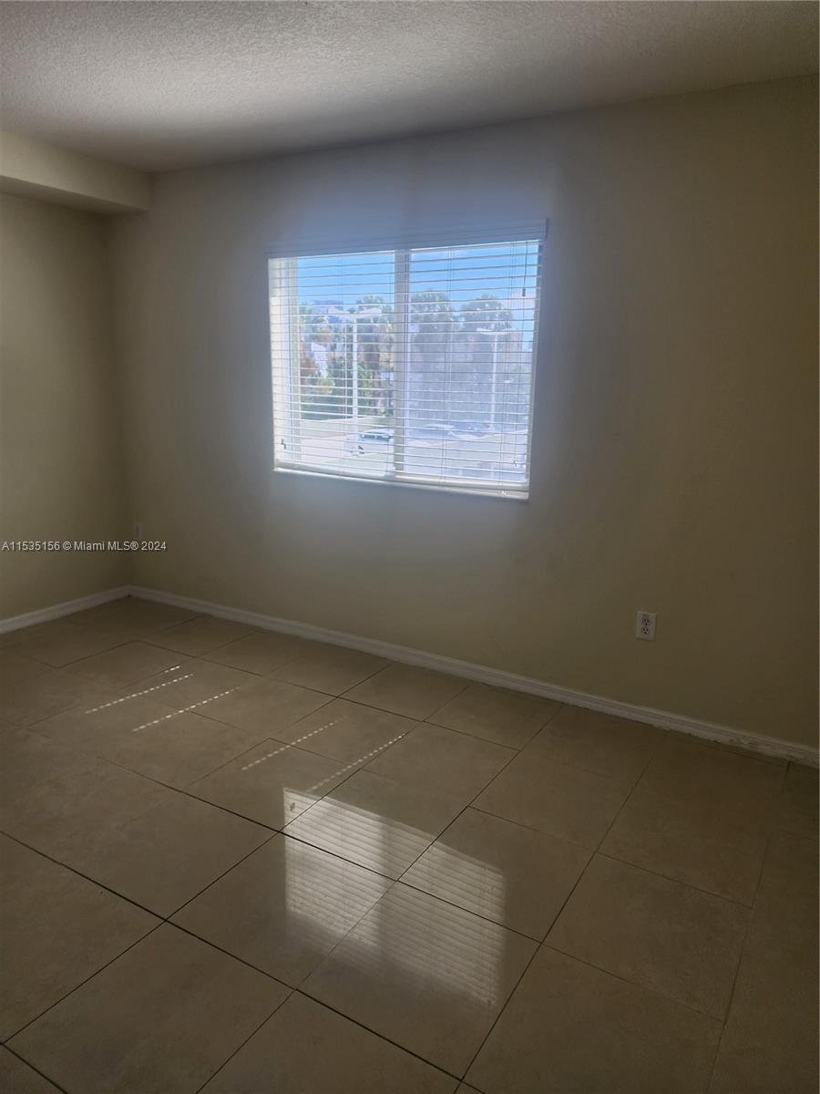 SEYBOLD POINTE CONDO - Residential Lease
