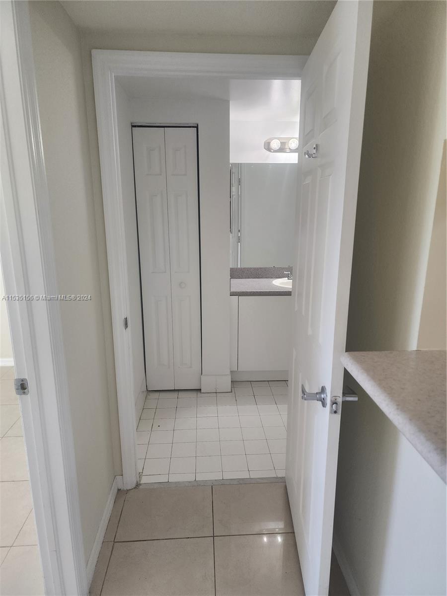 SEYBOLD POINTE CONDO - Residential Lease