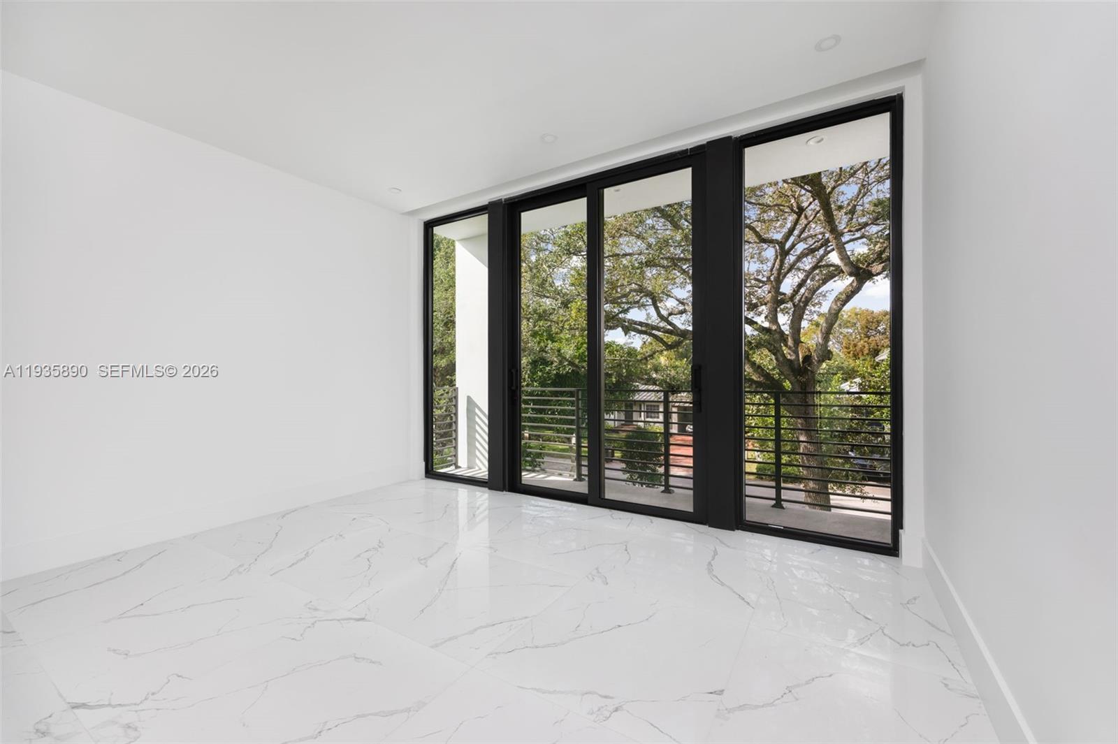 PINECREST VILLAS - Residential