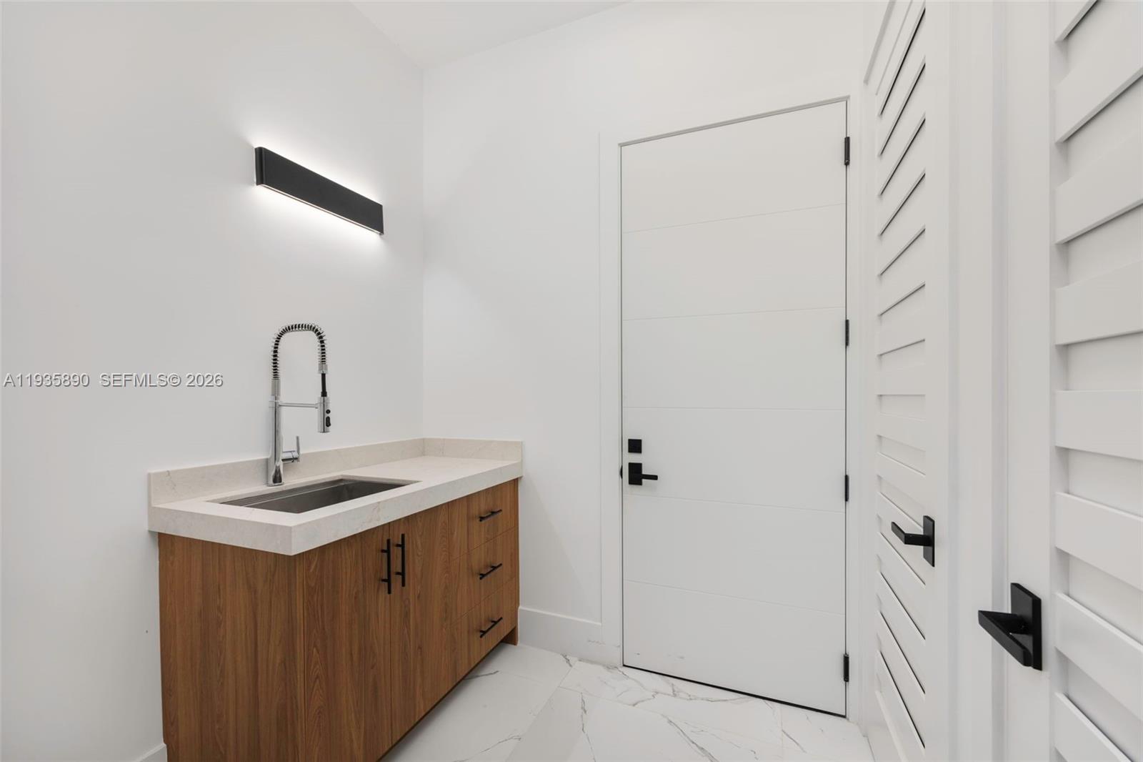 PINECREST VILLAS - Residential