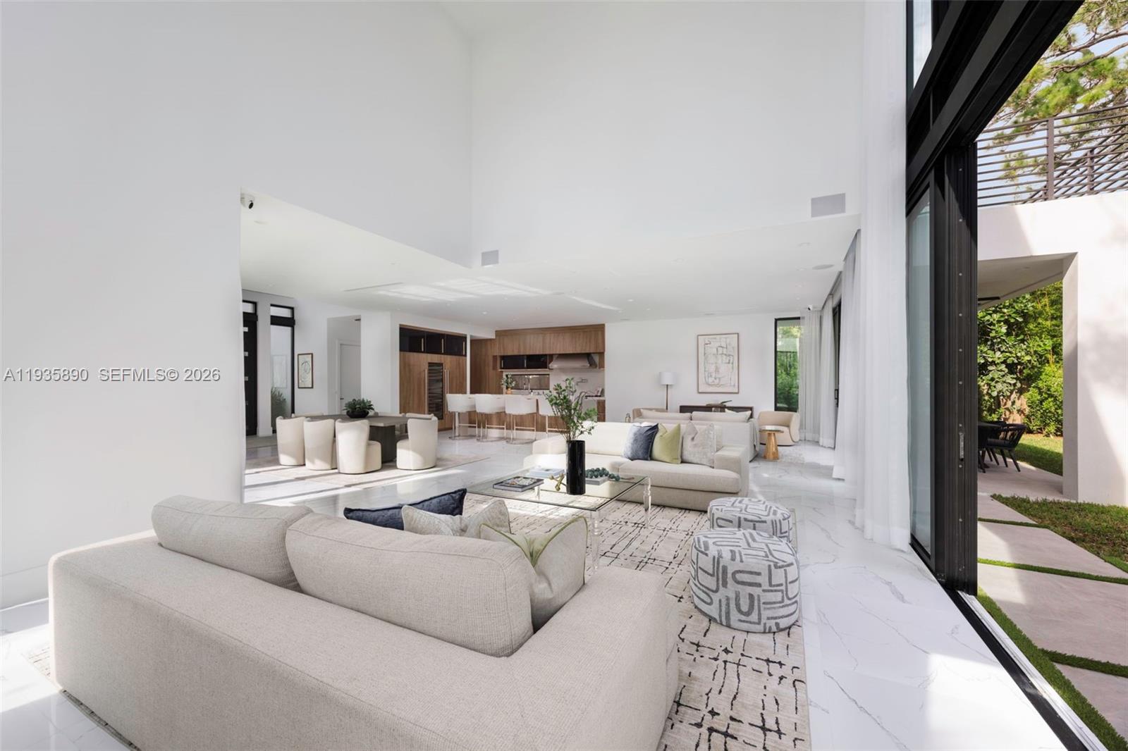 PINECREST VILLAS - Residential