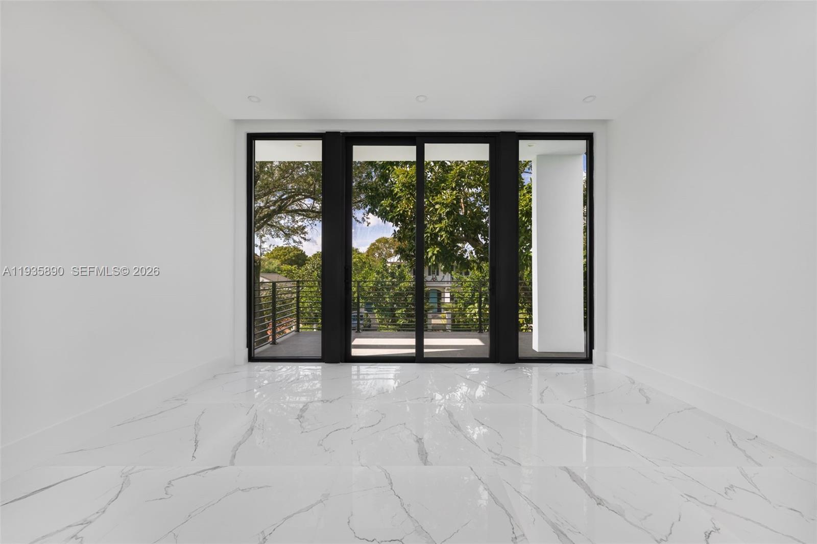 PINECREST VILLAS - Residential