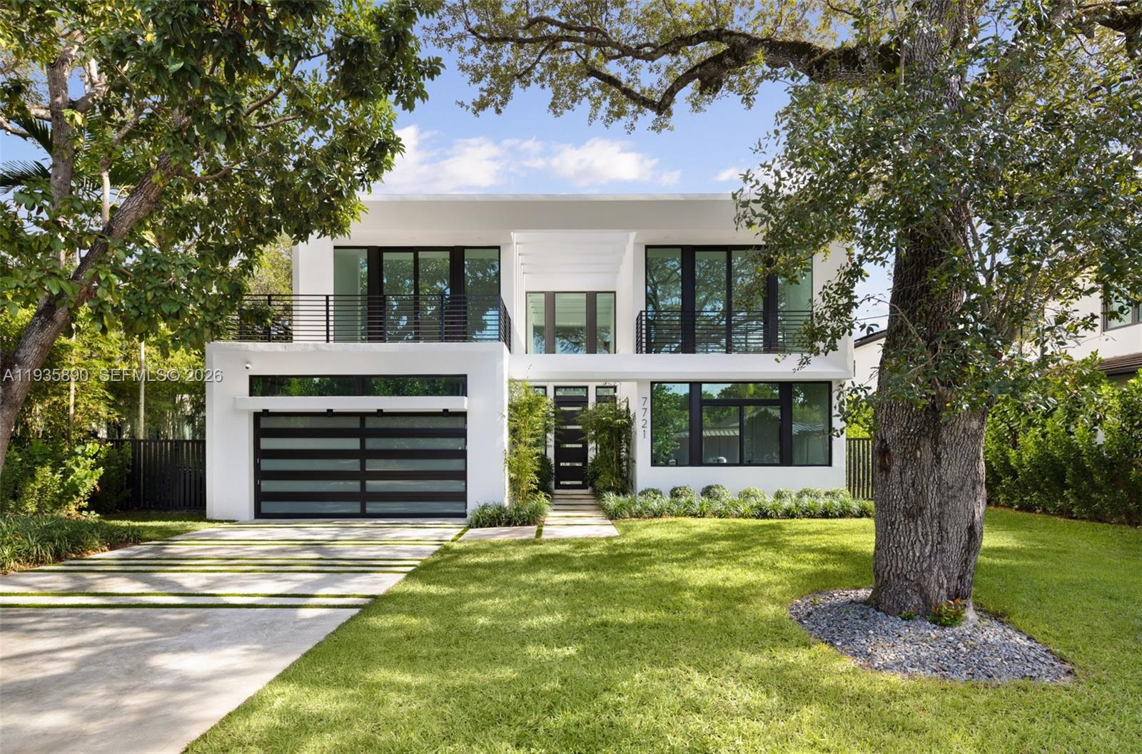 PINECREST VILLAS - Residential